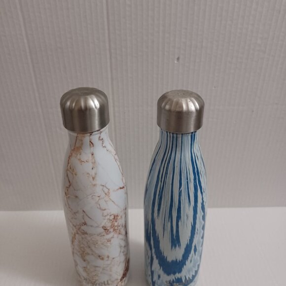 BUNDLE LOT OF (2) S' WELL WATER BOTTLES - Picture 13 of 13